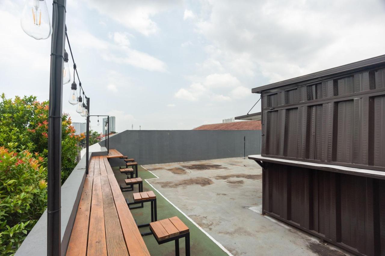 Reddoorz Syariah Near Grand Galaxy Park Ceger Exterior foto