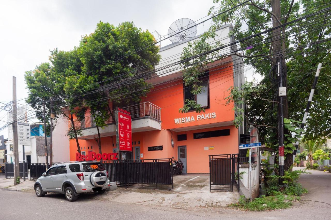 Reddoorz Syariah Near Grand Galaxy Park Ceger Exterior foto